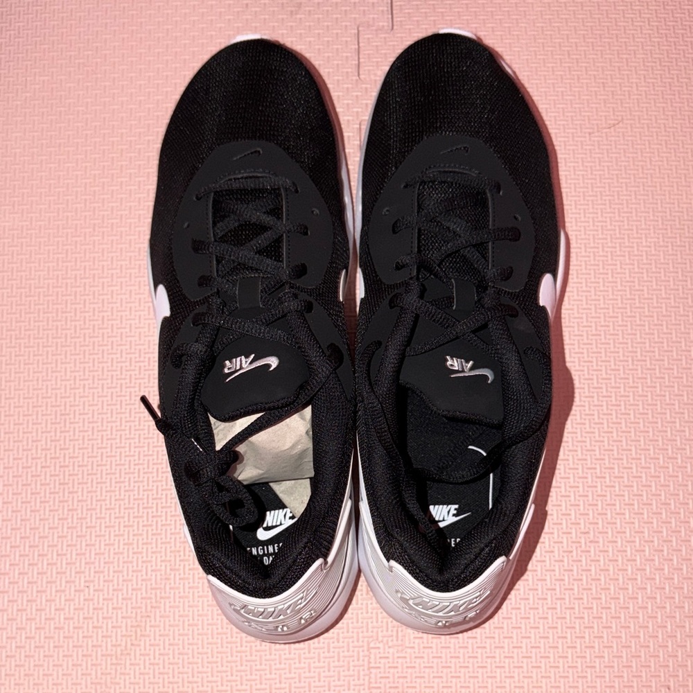 Nike Air Max Oketo (Men’s Size 12)
